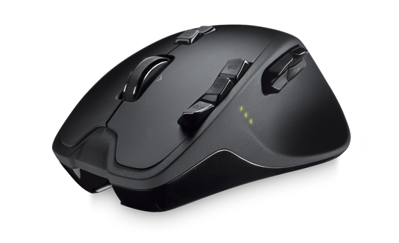 Et vos souris alors? (Présentation RAT7 & Souris Diablo 3) - Page 2 Wireless-gaming-mouse-g700-gallery-2