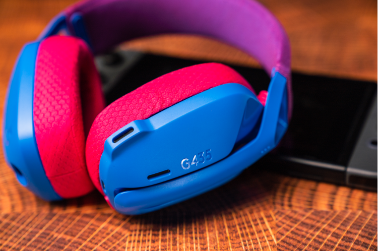 Logitech - G435 SE Wireless Gaming Headset Mouse Combo
