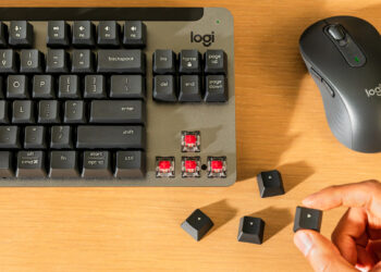 Desk Dining Is Destroying Your Keyboard – Here’s How to Fix That