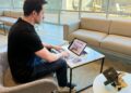 The Digital Nomad Diary: How to Pack an Office in a Tote Bag