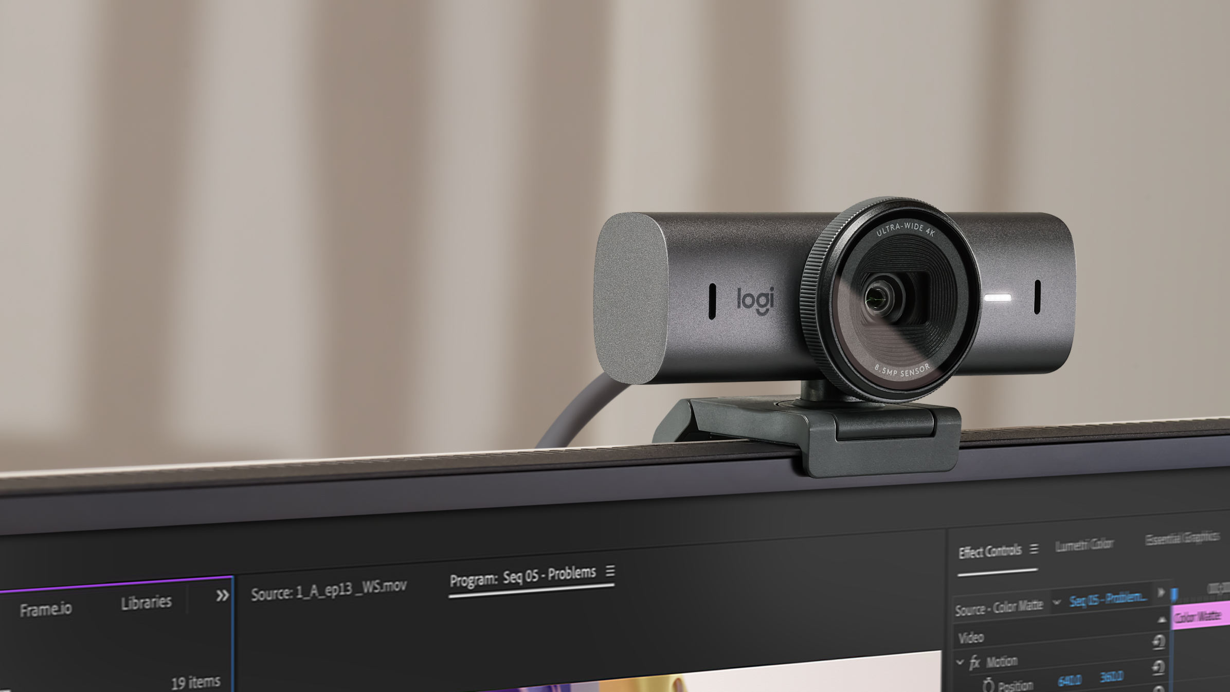 How to connect your Webcam & Headphones | Logitech