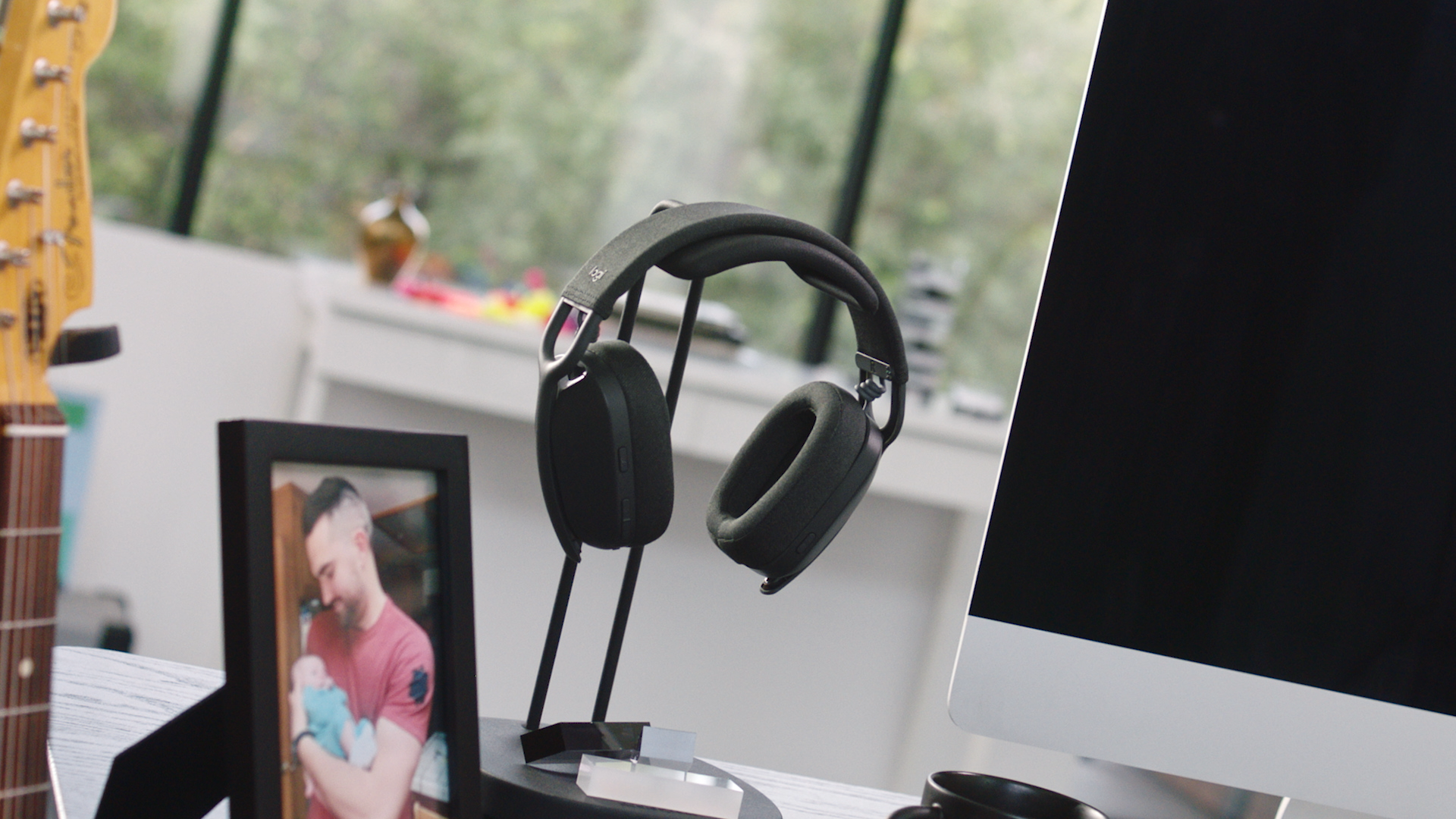 Zone Vibe Wireless Over Ear Headphone Series | Logitech