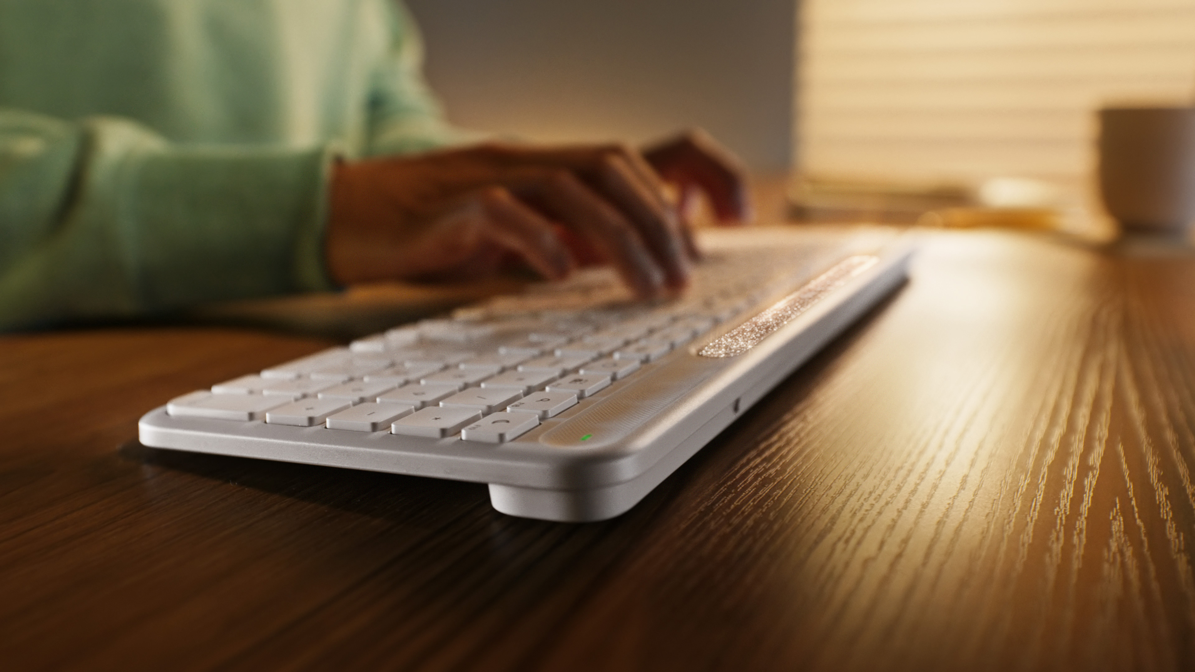 Logitech Signature Slim Solar+ Keyboard for Mac, Solar and 