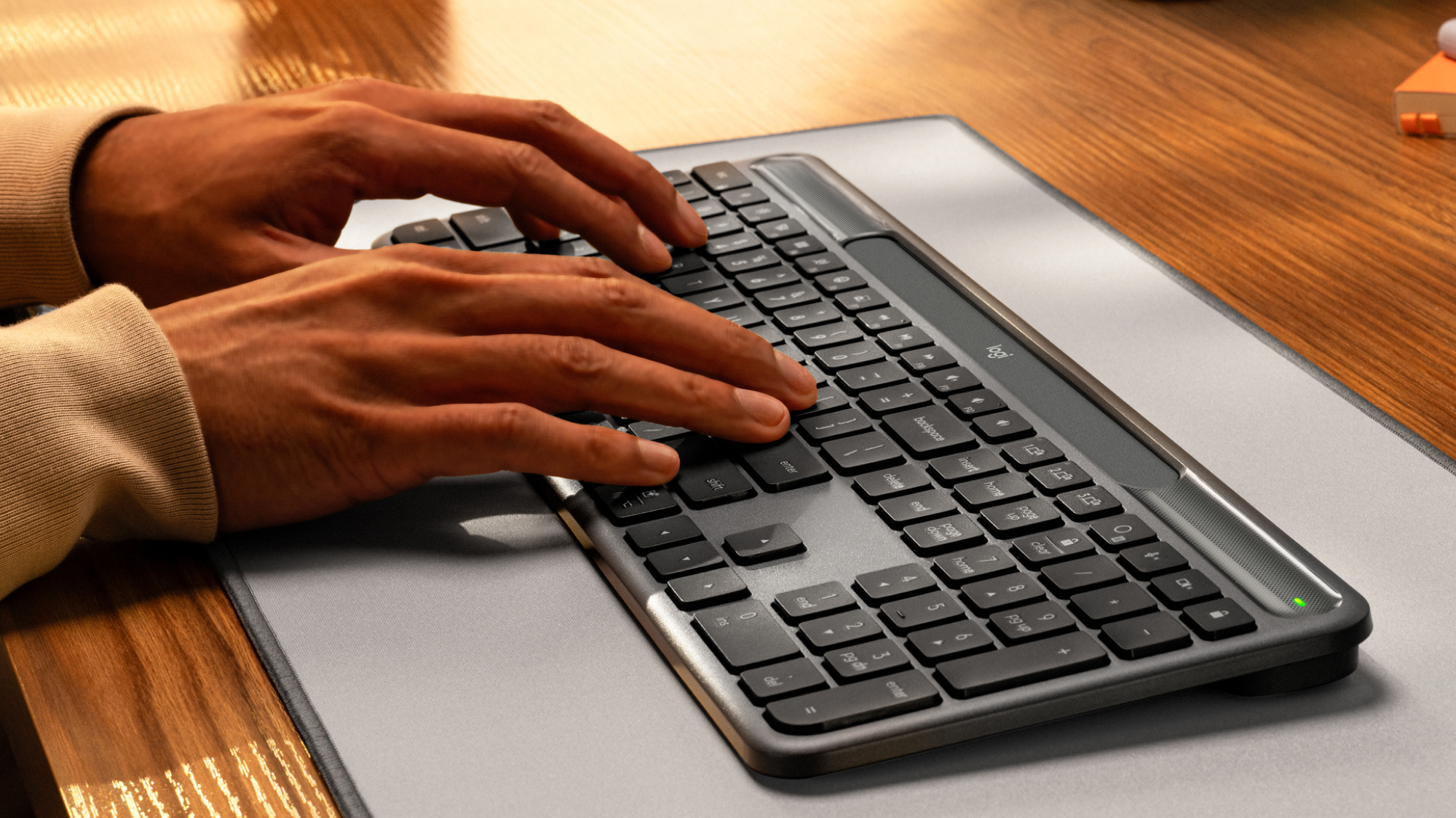 Logitech Signature Slim Solar+ Wireless Keyboard | Light Powered