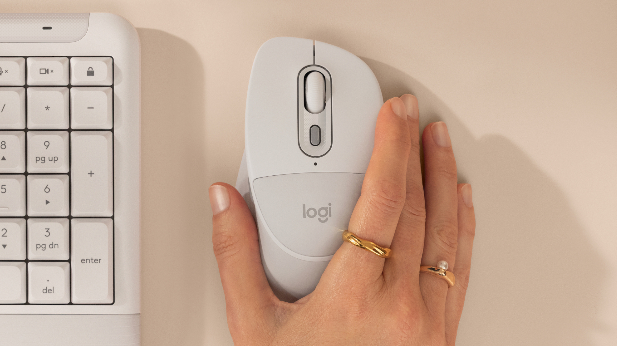 Signature Comfort Plus M850L Wireless Mouse | Logitech