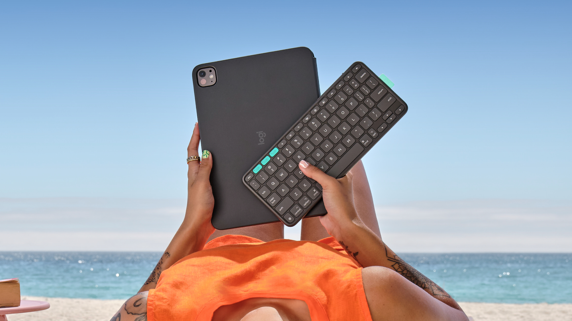 Flip Folio - iPad Klavyeli Kılıf | Logitech