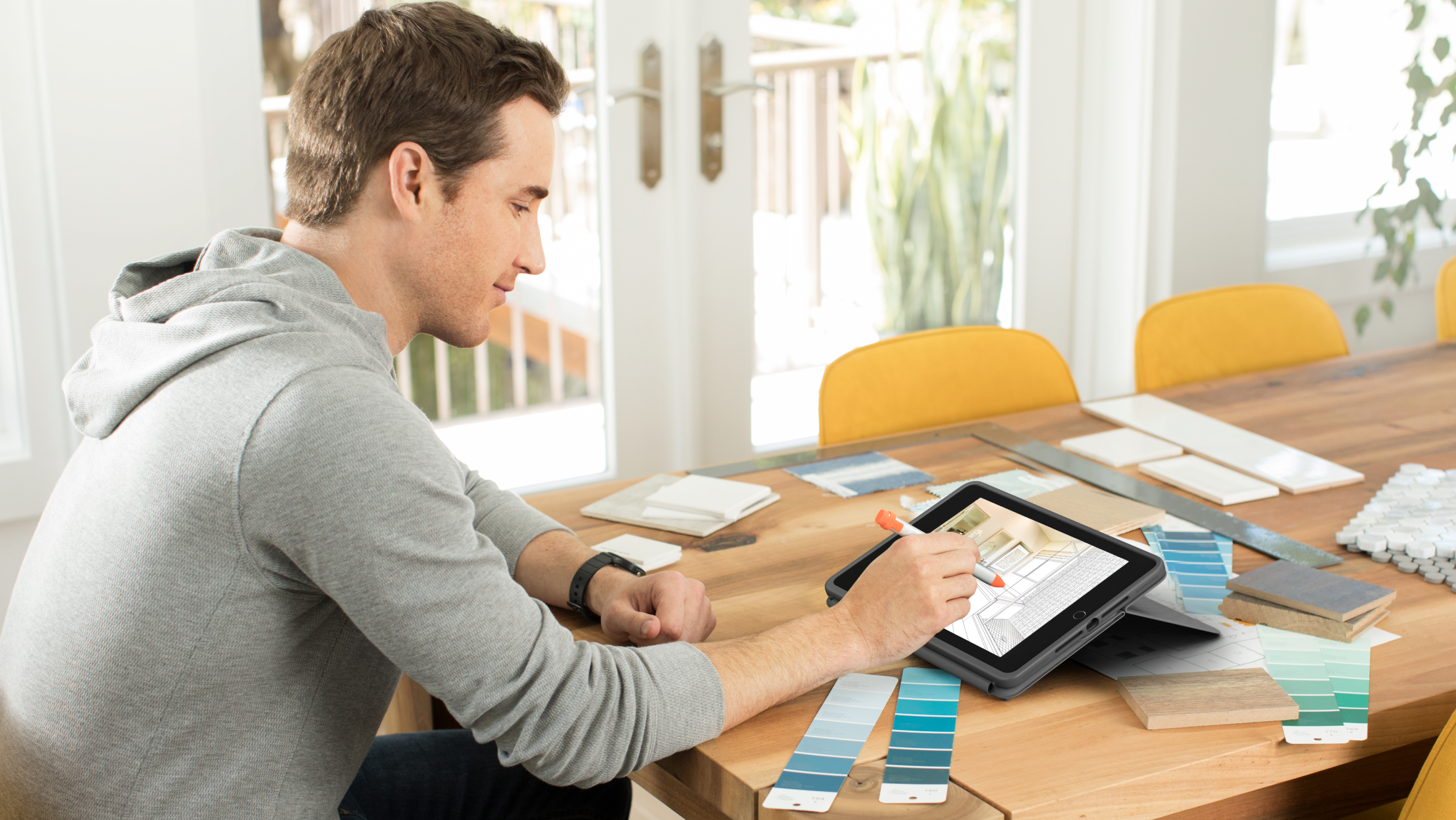 Logitech Rugged Folio - Capa protetora com teclado para iPad (7ª