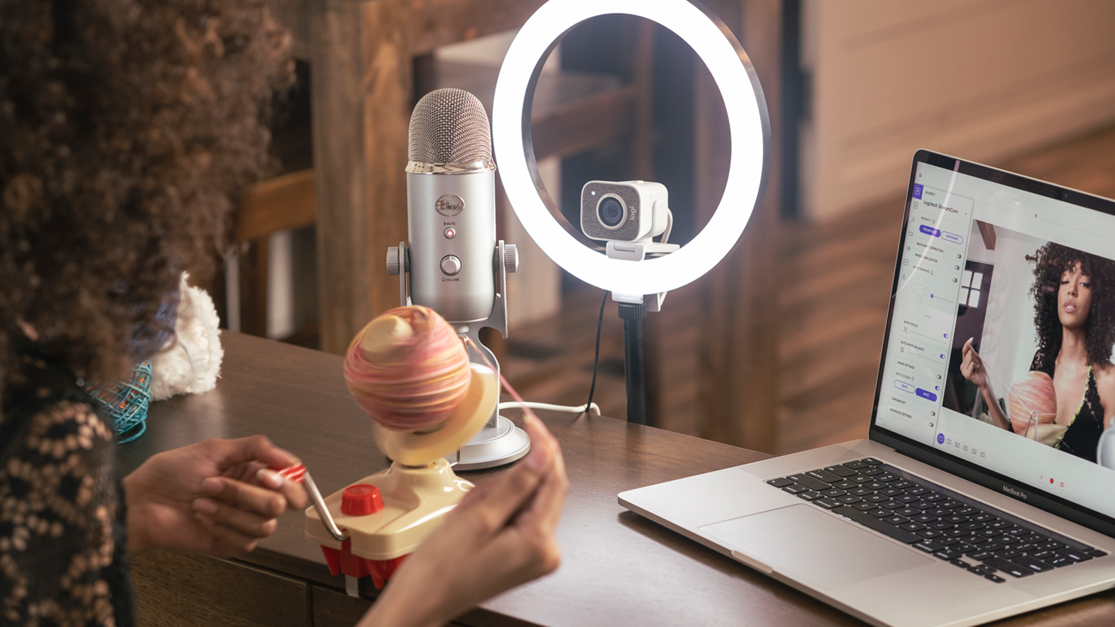 ロジクール　STREAM CAM Logitech StreamCam - Full HD 1080p Streaming Webcam